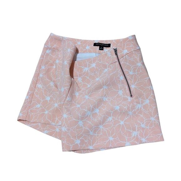 Banana Republic Women's 4 Peach Highwaisted Prima Cool Neutral Print Shorts - Picture 4 of 7